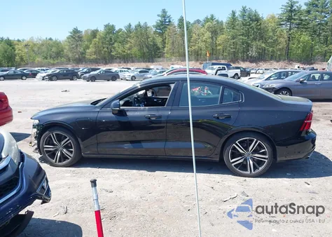 2019 Volvo S60 Hybrid T8 R-Design from USA, damaged, VIN 7JRBR0FM2KG018066